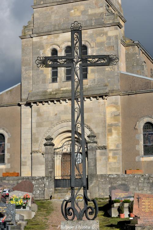 La croix du Cimetière de Lormes