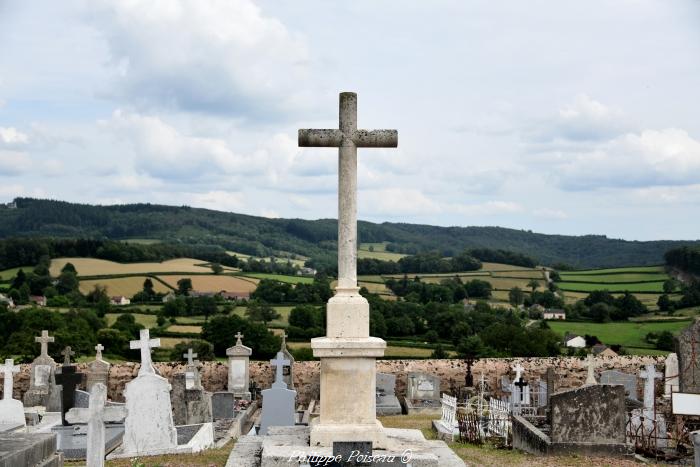 Croix du cimetière de Mhère