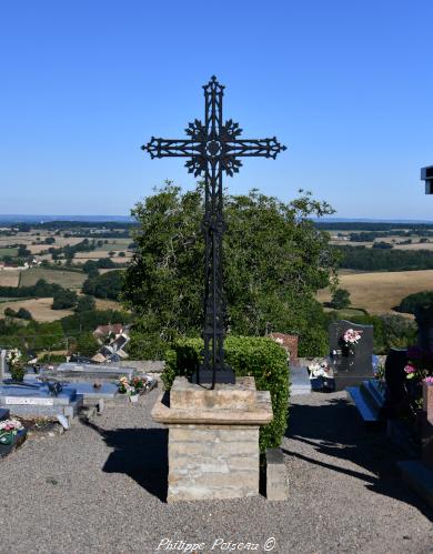 Croix du cimetière de Onlay 