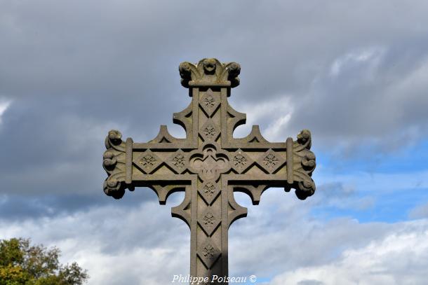 Croix du cimetière de Rouy