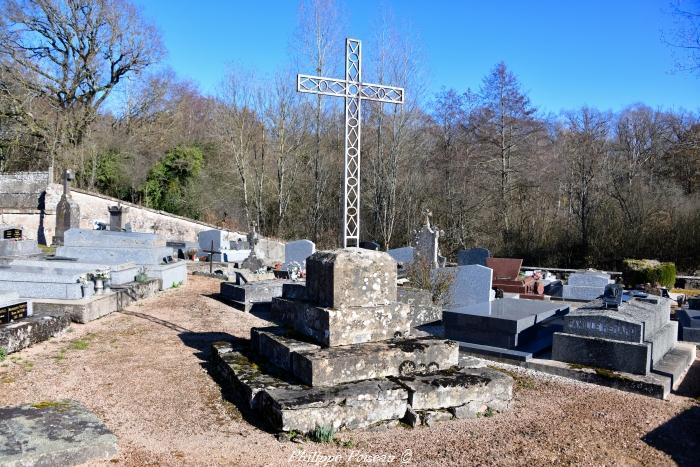 Croix du cimetière de Saint-Franchy 