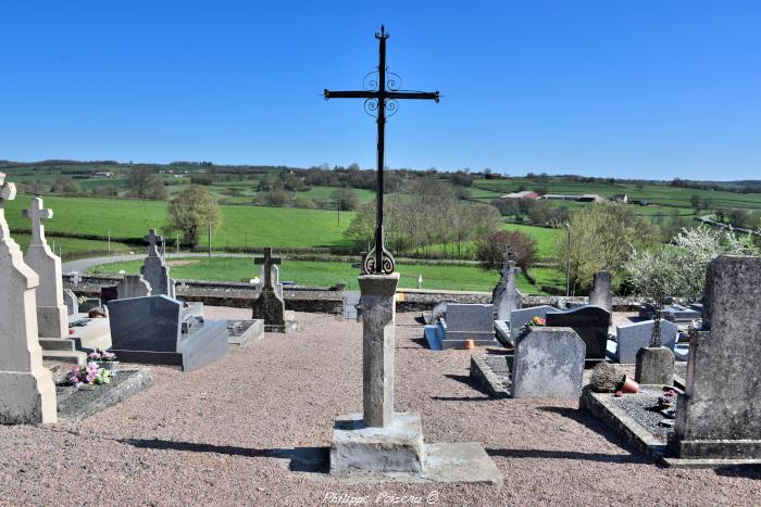 Croix du cimetière de Ternant