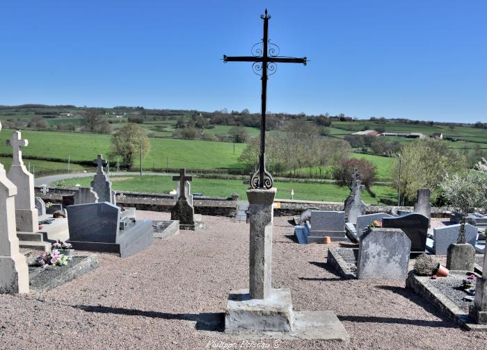 Croix du cimetière de Ternant