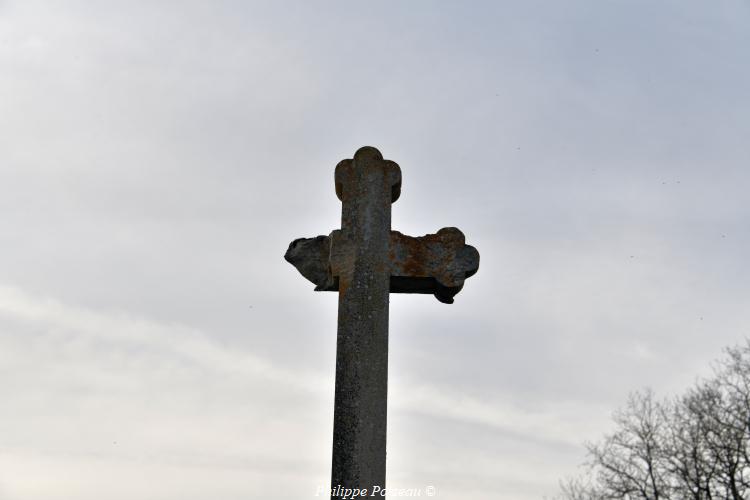 Croix du cimetière de La Chapelle Saint André