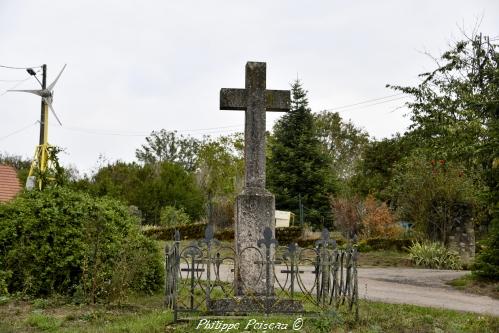 Croix du hameau de Pont Nièvre Passion