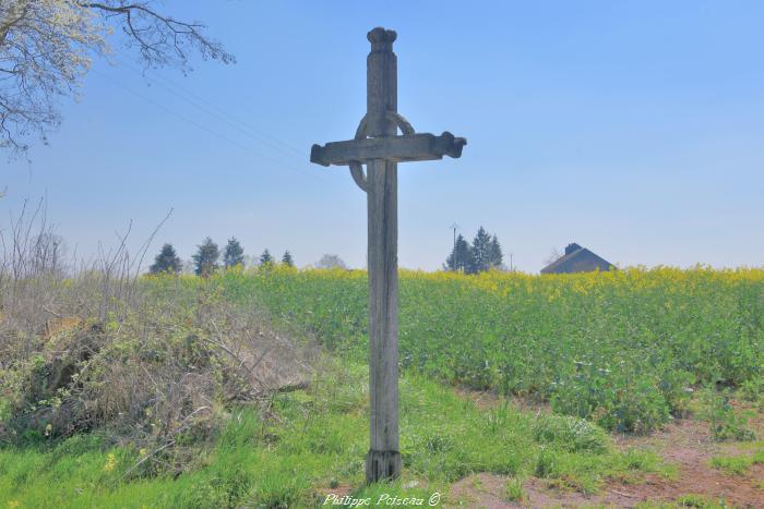 Croix du hameau de Ravisy