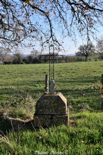 Croix du lieu dit