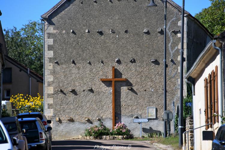 Croix monumentale de Saint-Bonnot un patrimoine