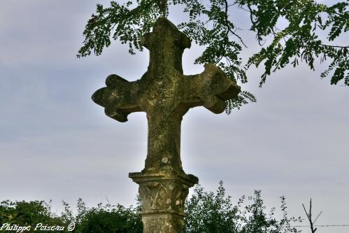 Croix monumentale de Valentinges Nièvre Passion