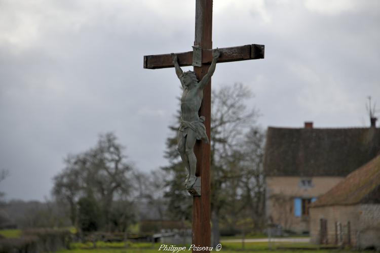 Le crucifix du carrefour d'Ougny