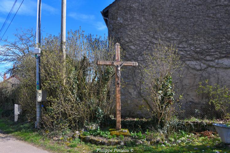 Crucifix de Certaines un beau patrimoine