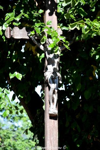 Crucifix de Dommartin un patrimoine vernaculaire Nivernais