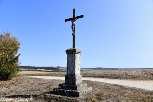 Crucifix de Latrault Nièvre Passion