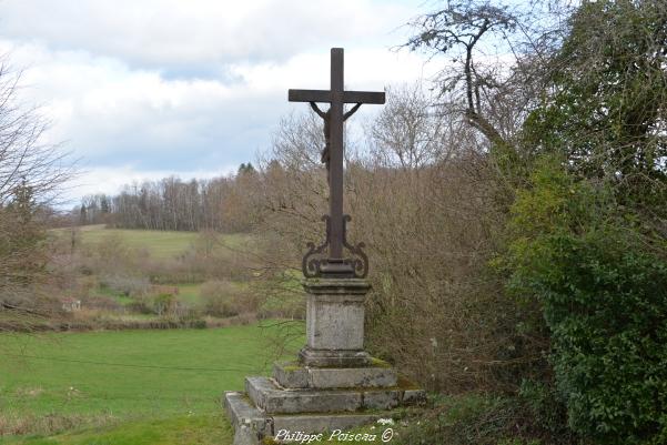 Crucifix de Marigny-l’Église un beau patrimoine