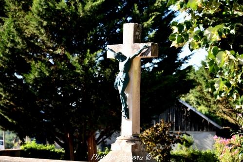 Crucifix de Saint Péreuse Nièvre Passion