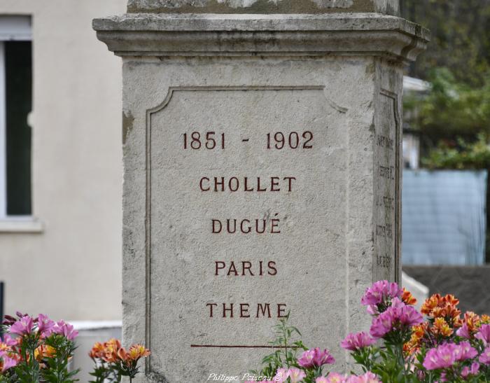 Stèle du 1851 à Neuvy-sur-Loire