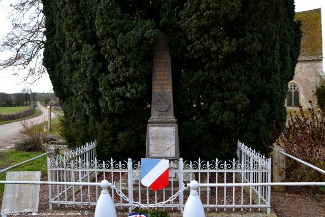Monument aux morts de Cuncy les Varzy un hommage