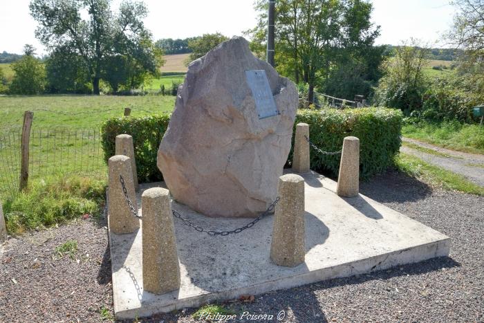 Stèle commémorative de Champlemy