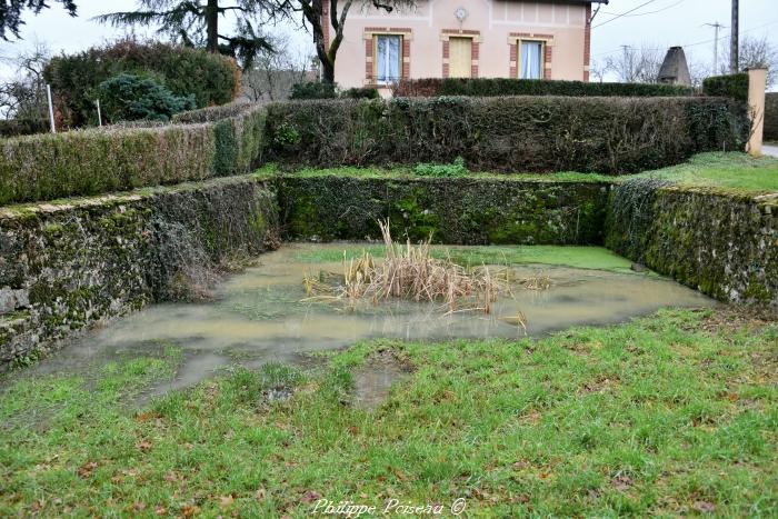 Crot du hameau de Vaux un beau patrimoine.