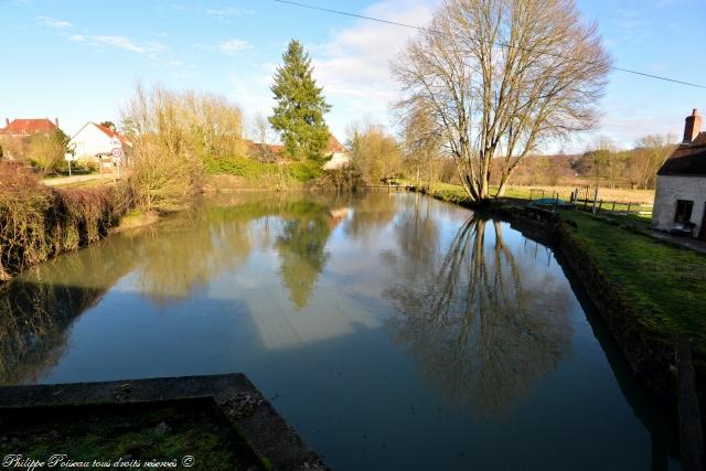 Le Grand moulin de Dompierre sur Nièvre