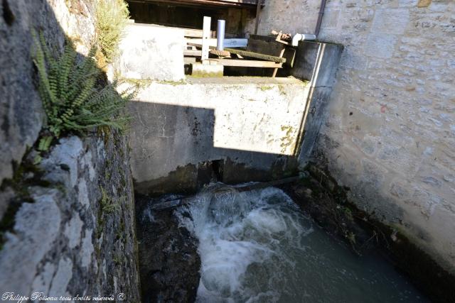 Le Grand moulin de Dompierre sur Nièvre