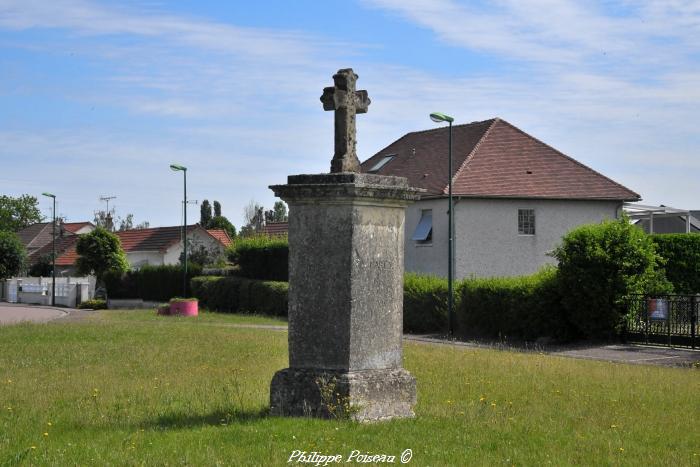 La croix de Challuy