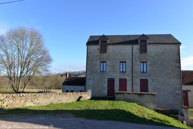 Le Grand moulin de Dompierre sur Nièvre