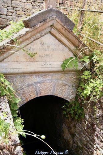 La fontaine sacrée de Saint-Gengoult