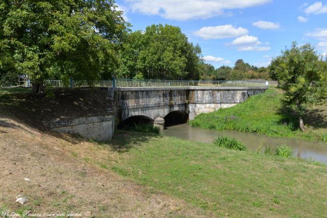 Les cinq ponts de Mingot Nièvre Passion