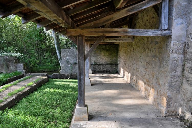 Lavoir de Saint-Benin d'Azy