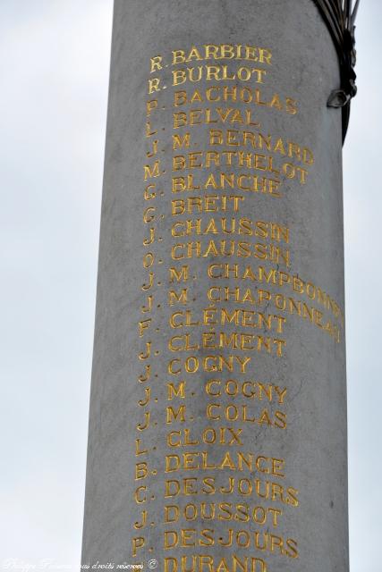 Monument aux morts de Chiddes Nièvre Passion