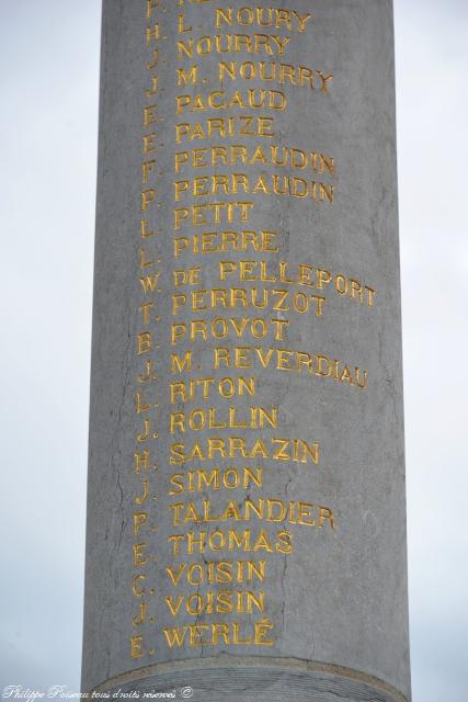 Monument aux morts de Chiddes Nièvre Passion