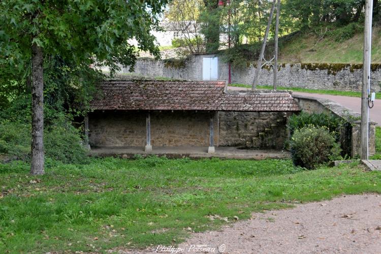 Lavoir de Saint-Benin d'Azy