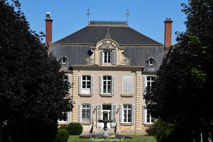 Le château du Vernay