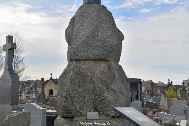 La "roche aux Loups" de Lormes