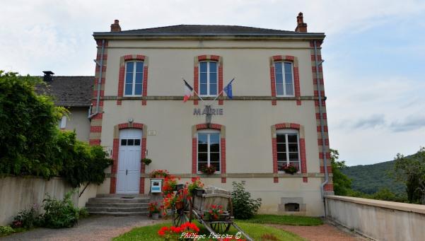 Mairie de Larochemillay Nièvre Passion