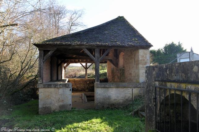 Lavoir de la villaine de Dompierre sur Nièvre