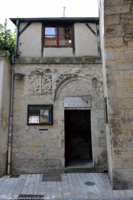 Musée de la « porte du Croux » de Nevers un remarquable.