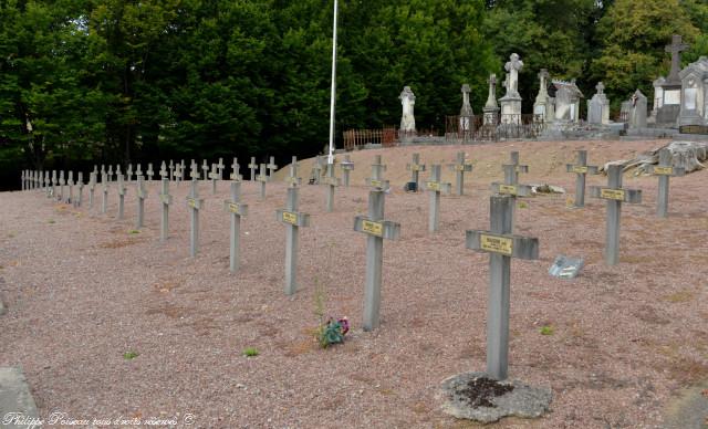 Carré militaire du cimeterre de Corbigny Nièvre Passion