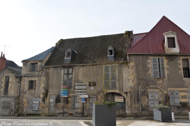 Hôtel du Grand Monarque de Nevers un patrimoine oublié