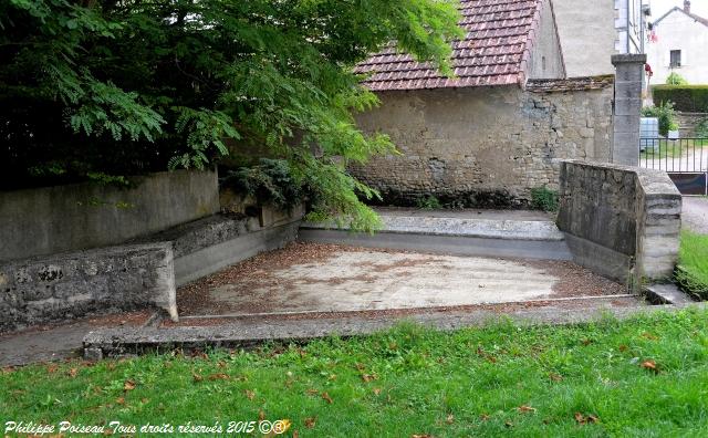 Lavoir de l’église de Pougny un patrimoine vernaculaire