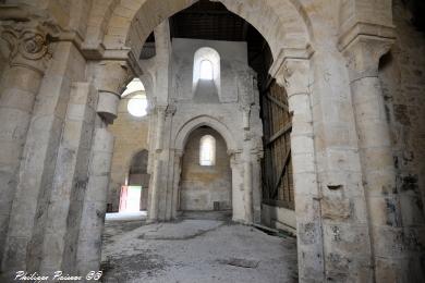 Intérieur de l'Église Saint Genest