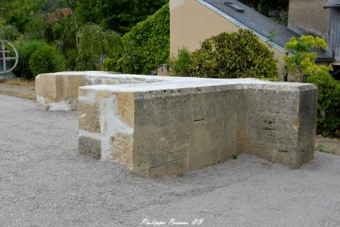 Vestiges de l'église de Asnan