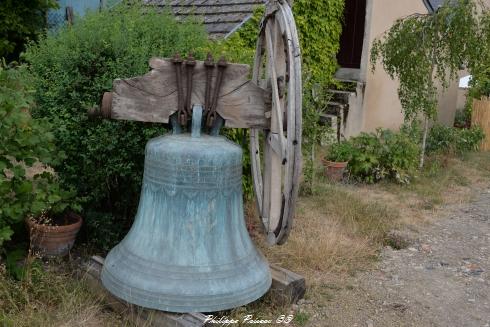 Vestiges de l'église de Asnan