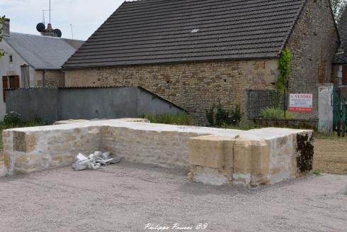 Vestiges de l'église de Asnan