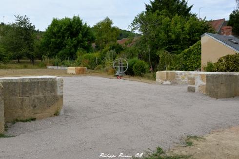 Vestiges de l'église de Asnan Nièvre Passion