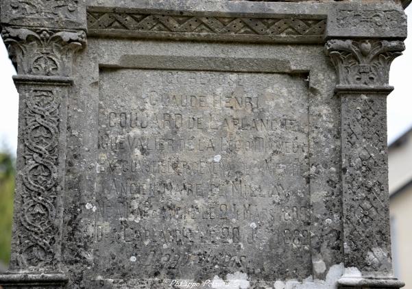 Caveau de la famille La Planche à Millay