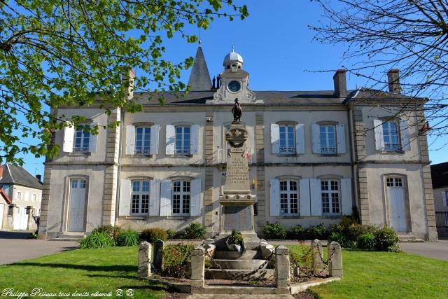 Monument aux morts de Saint Révérien