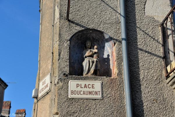 Niche de notre Dame à Moulin Engilbert un patrimoine