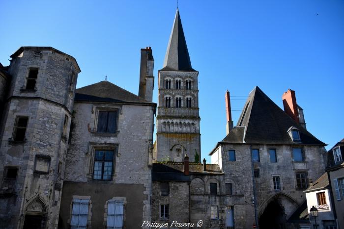 côté cour du château